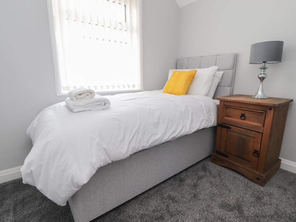 Villa 23 Ryden Avenue Cleveleys Exterior foto